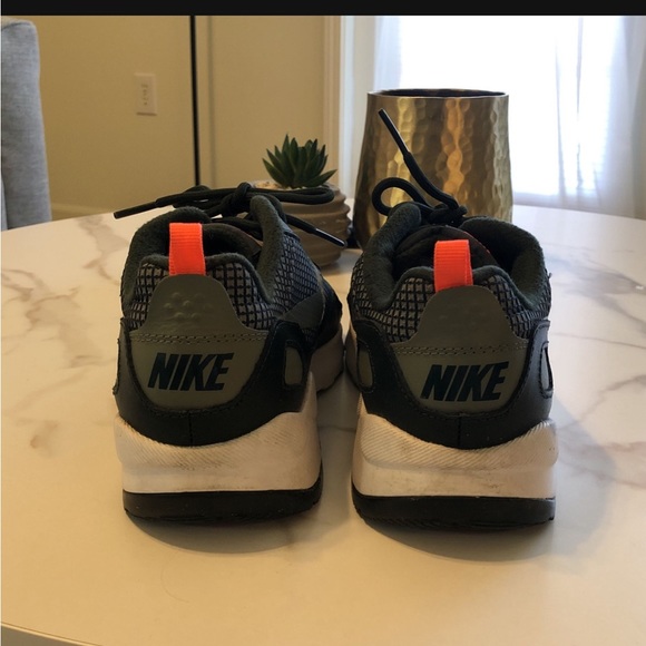 Nike Air Max Hinter Green - Picture 4 of 4